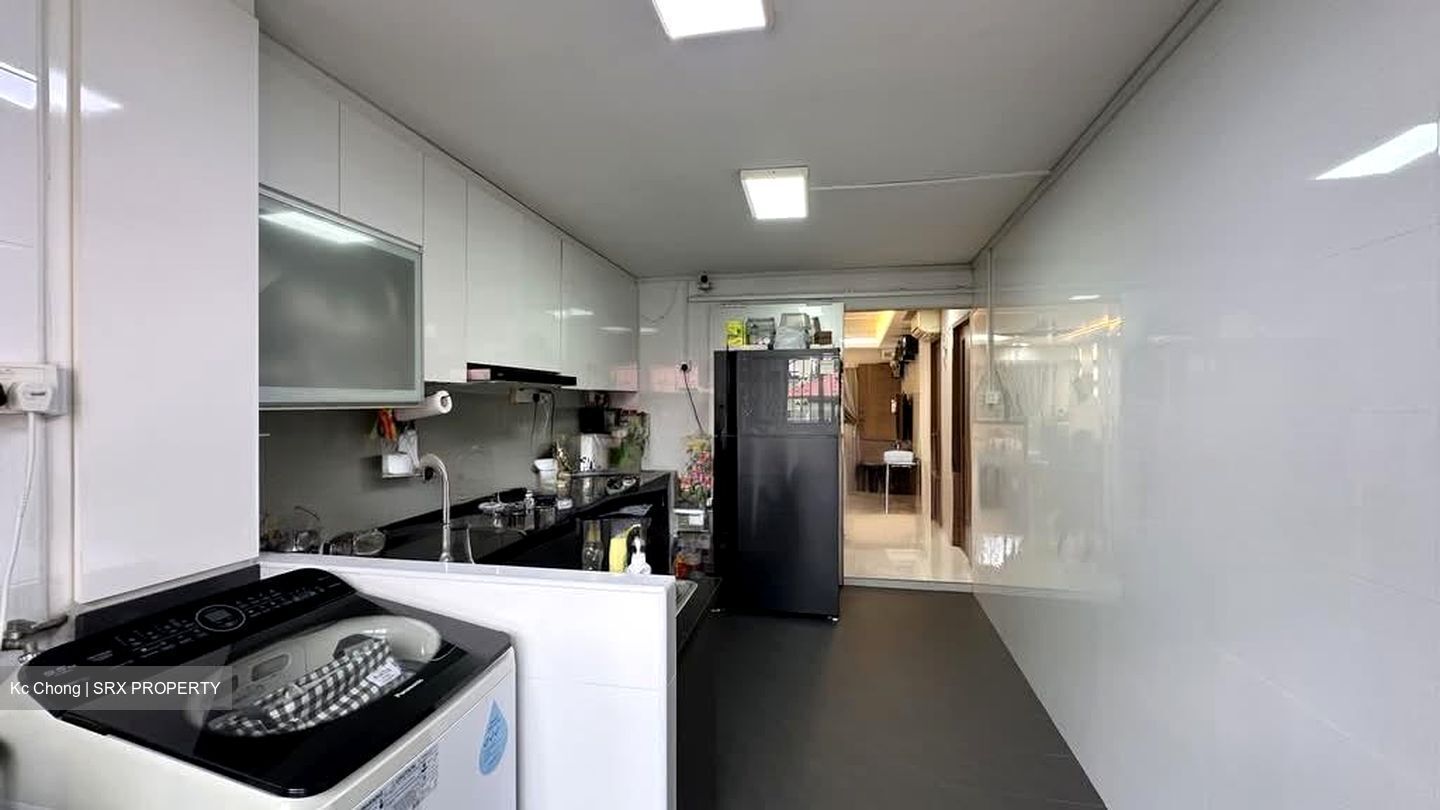 Blk 241 Jurong East Street 24 (Jurong East), HDB 3 Rooms #604908021